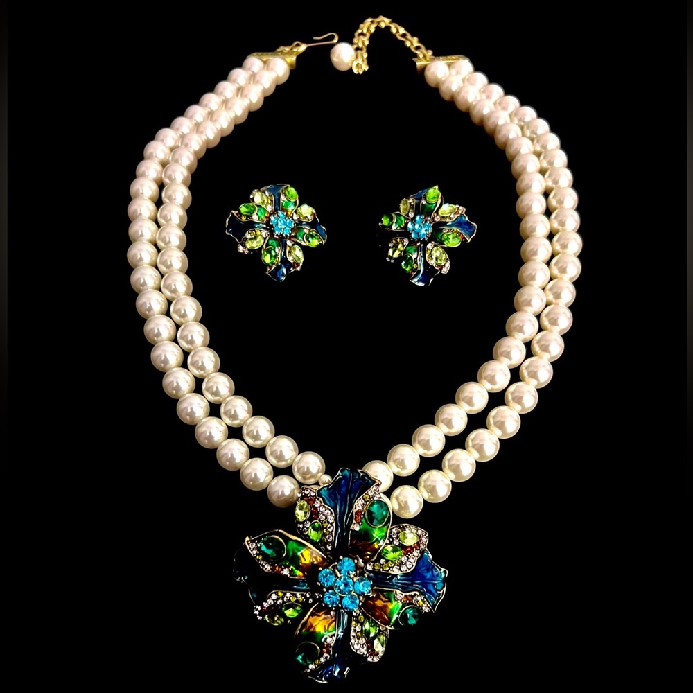 Heidi Daus Green Dazzle Abalange Crystal Beaded Necklace Set